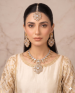 Premium bridal jewellery set in gold champagne