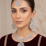Silver crystal jewellery set with clear crystals